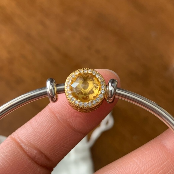 NWOT Pandora Open Bangle Charm Bracelet w/ 1 Bling Charms & 2 Pandora Stoppers - Picture 4 of 15